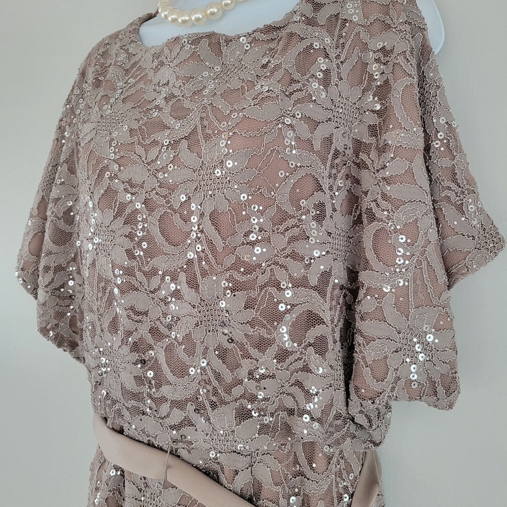 ✨Jessica Howard Cold-Shoulder Lace Blouson Dress✨